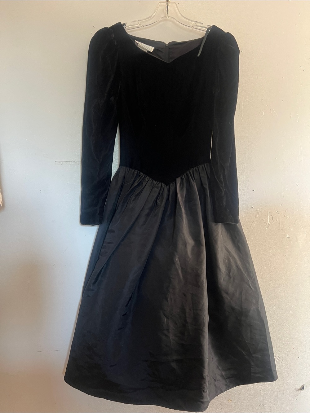 Gunne Sax By Jessica McClintock‎ Velvet  Bodice Long-Sleeve Midi Dress Size 5